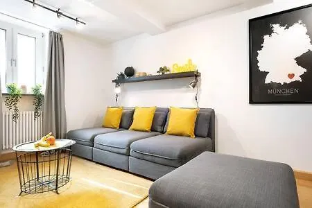 Marienplatz Apartment 2 Bedrooms Living Room Kitchen Monaco di Baviera