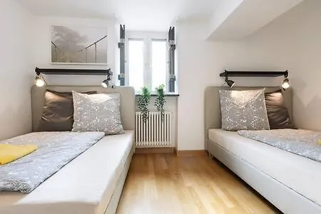 Marienplatz Apartment 2 Bedrooms Living Room Kitchen Monaco di Baviera