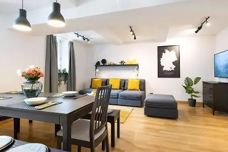 Marienplatz Apartment 2 Bedrooms Living Room Kitchen Monaco di Baviera